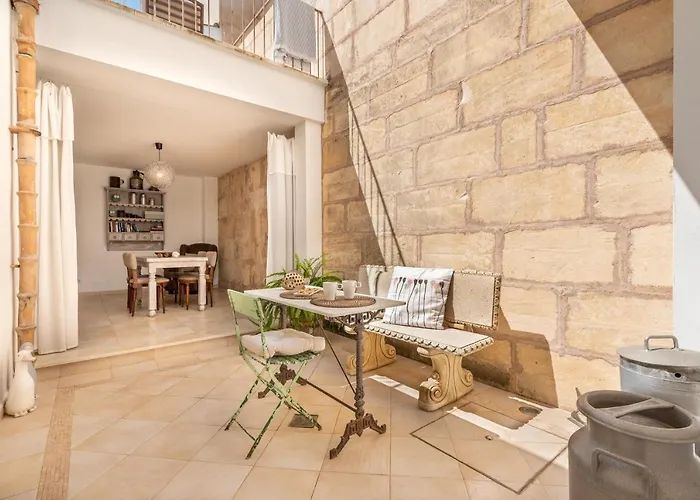 Ca Na Francesca 펜션 *